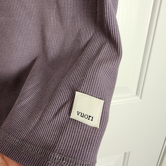 Vuori Women's Pose Fitted Tee - Picture 2 of 5